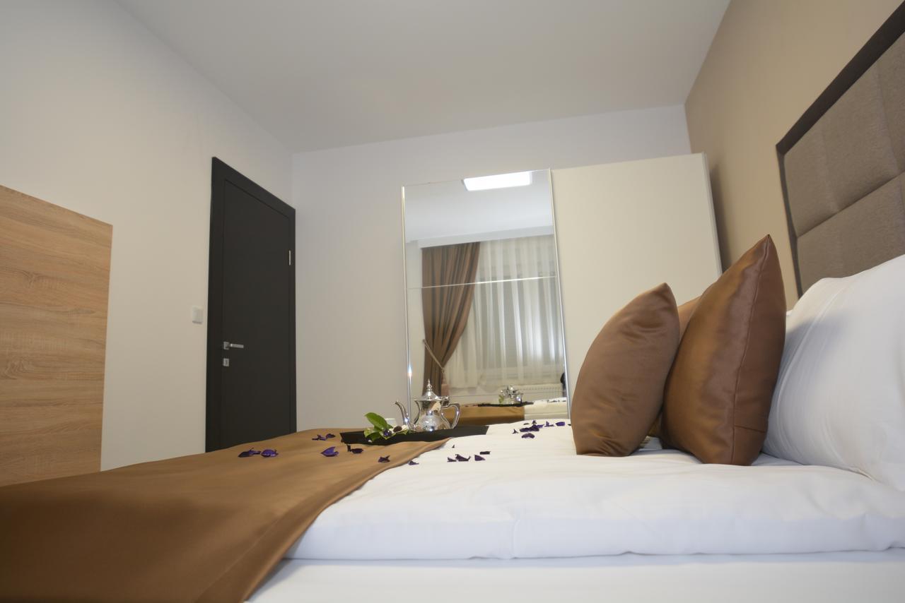 Apart Hotel Family ซาราเยโว ภายนอก รูปภาพ
